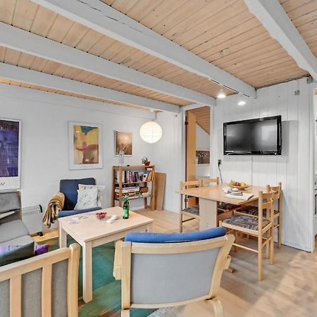 Nice Home In Hemmet With Kitchen Exterior foto